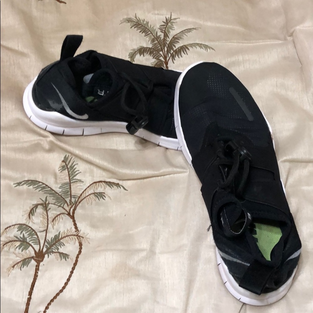 Nike Flex Women’s size 9.5 Gym Shoes
